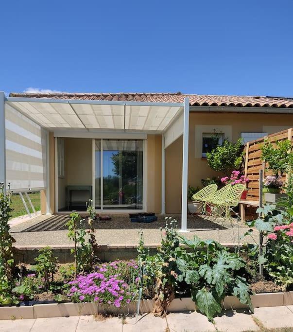 Grande Maison Avec Vue Sur Le Lac Saramon Exterior foto