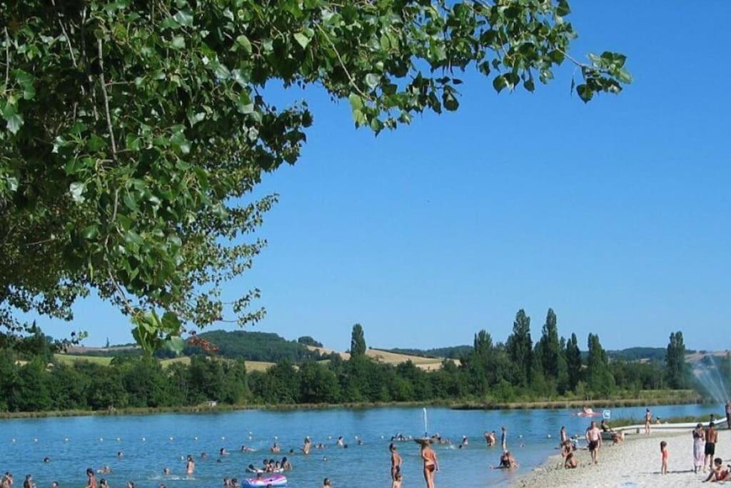 Grande Maison Avec Vue Sur Le Lac Saramon Exterior foto